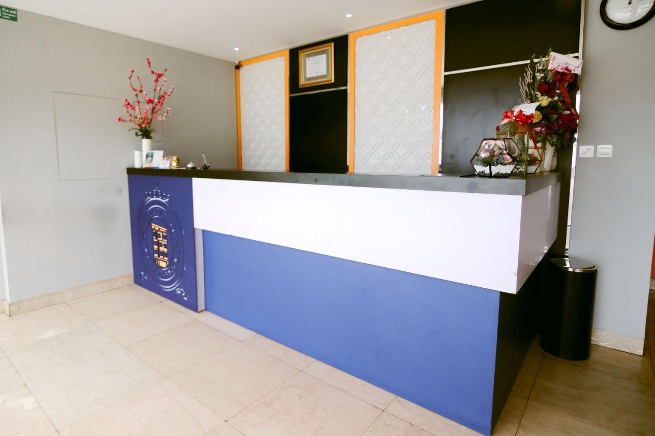 Oyo 592 Budget Hotel By The Harbour Padang  Exterior foto